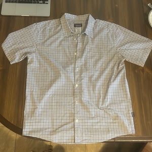 Large Patagonia button down tshirt